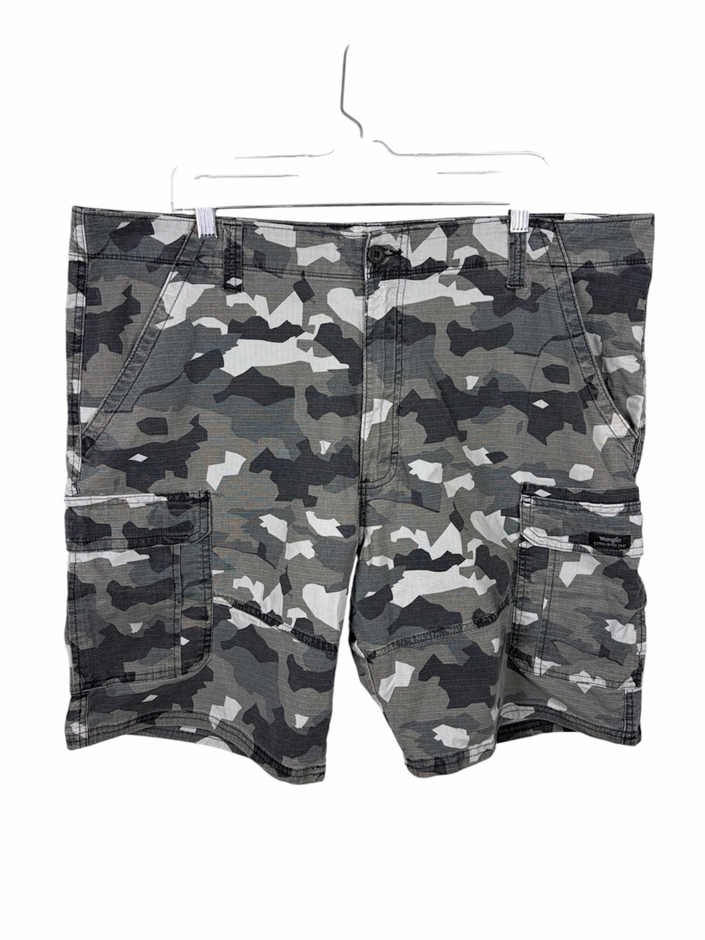 Wrangler Relaxed Fit Camo Ripstop Cargo Shorts Men’s 40 Gray Black